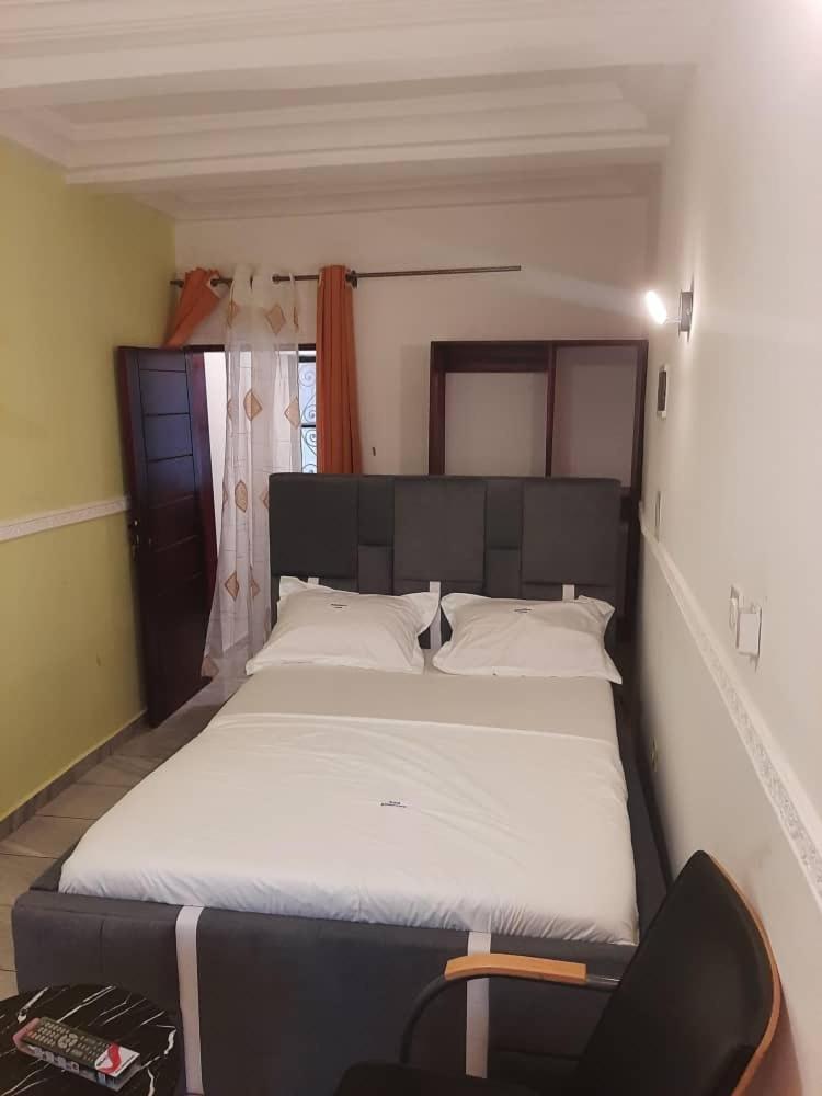 Residence P P M Odza Yaoundé Екстериор снимка