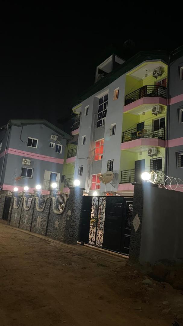 Residence P P M Odza Yaoundé Екстериор снимка